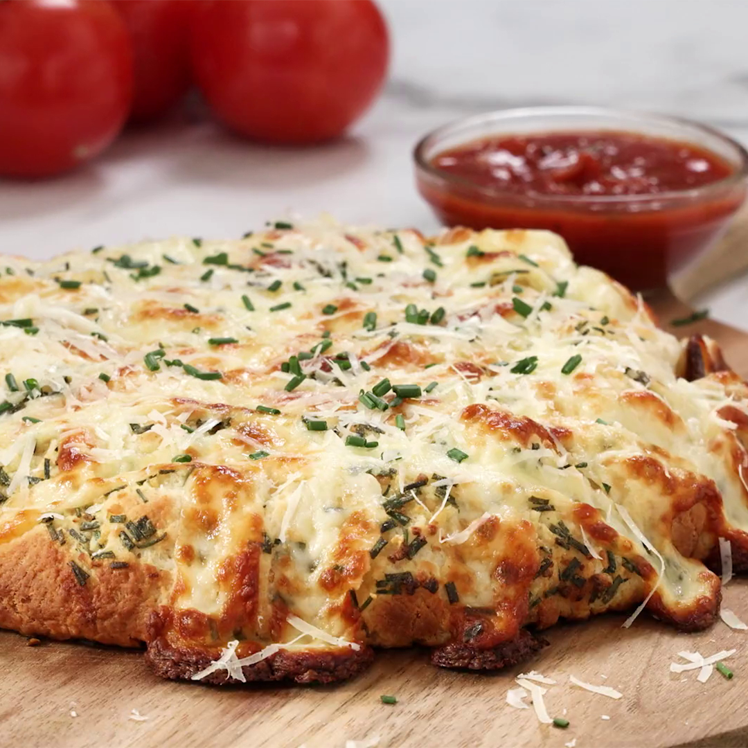 Omni Plus Garlic Mozzarella Pull-Apart Bread
