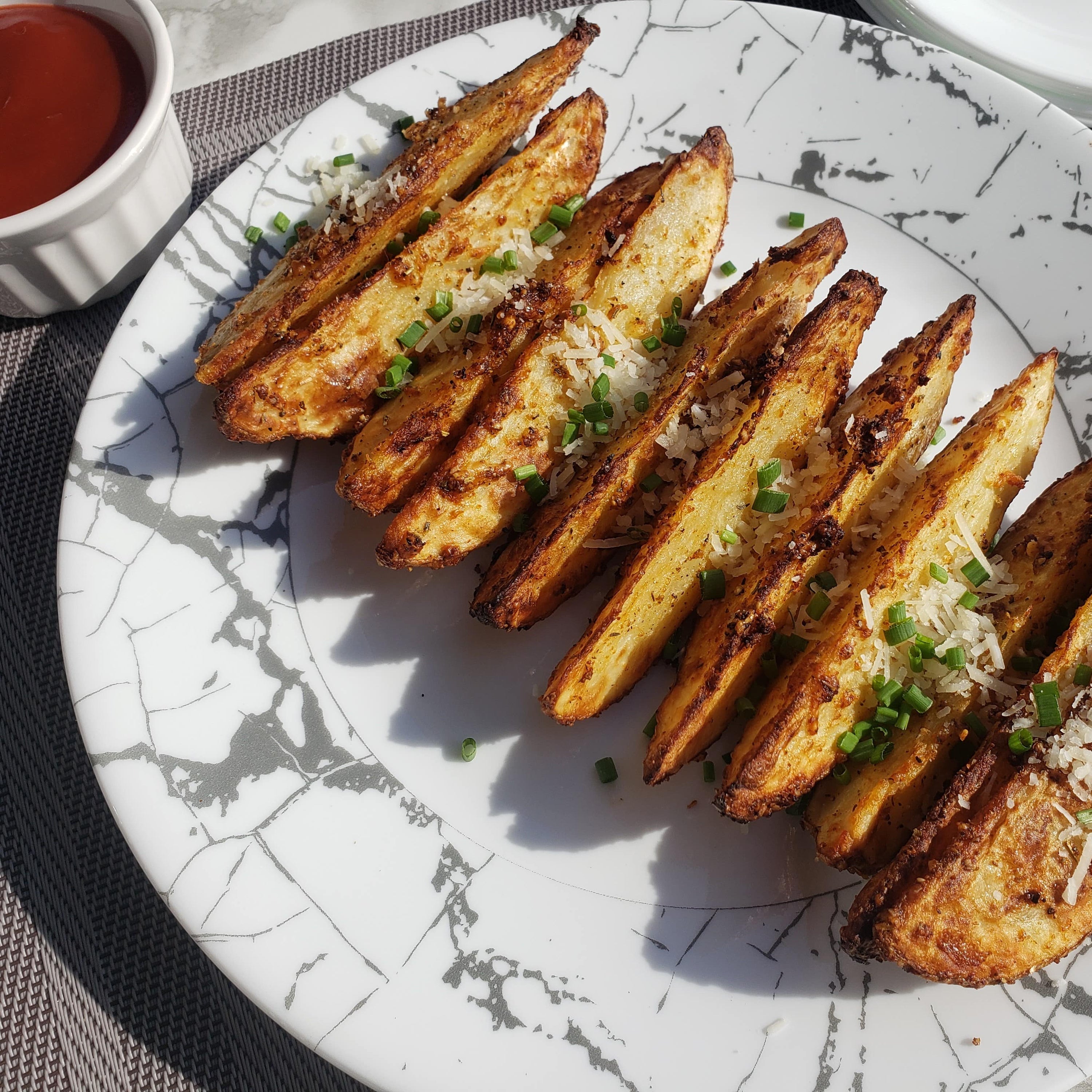 Garlic Parmesan Potato Wedges