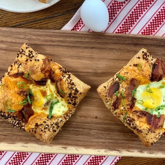 Everything Bacon and Egg Puff Pastry Tarts