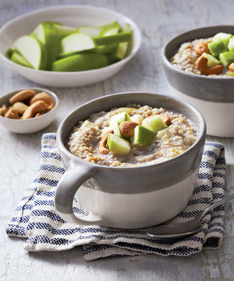 Slow Cook Steel-Cut Oatmeal with Apples