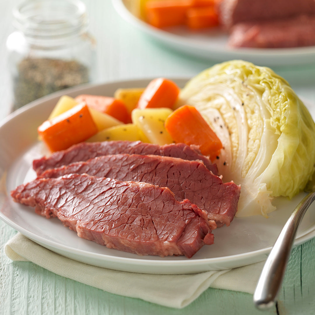 Classic Corned Beef with Cabbage and Potatoes