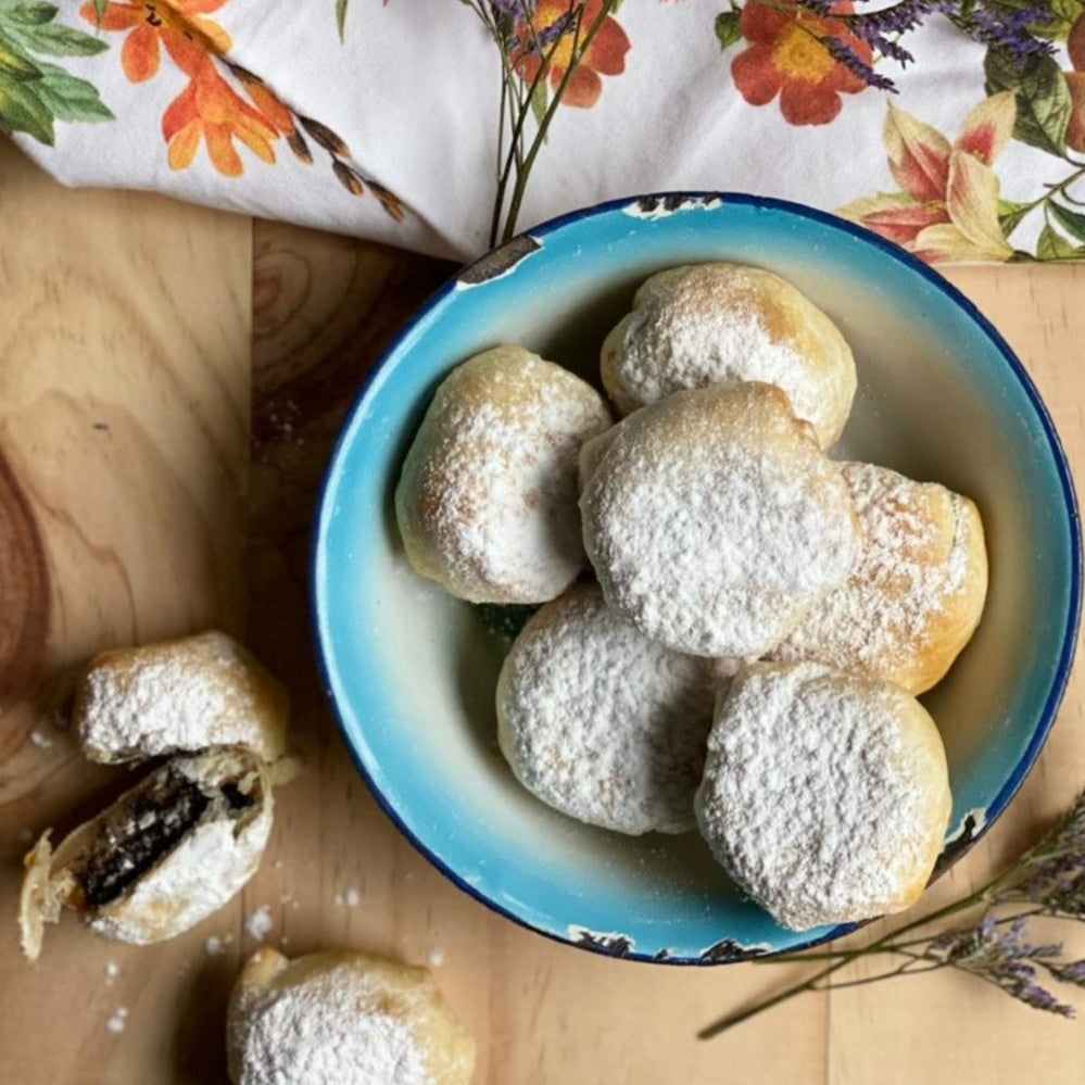 Fried Oreos with Caramel Sauce