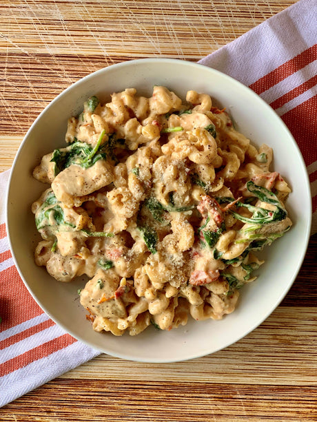 Slow Cooker Tuscan Chicken Macaroni and Cheese