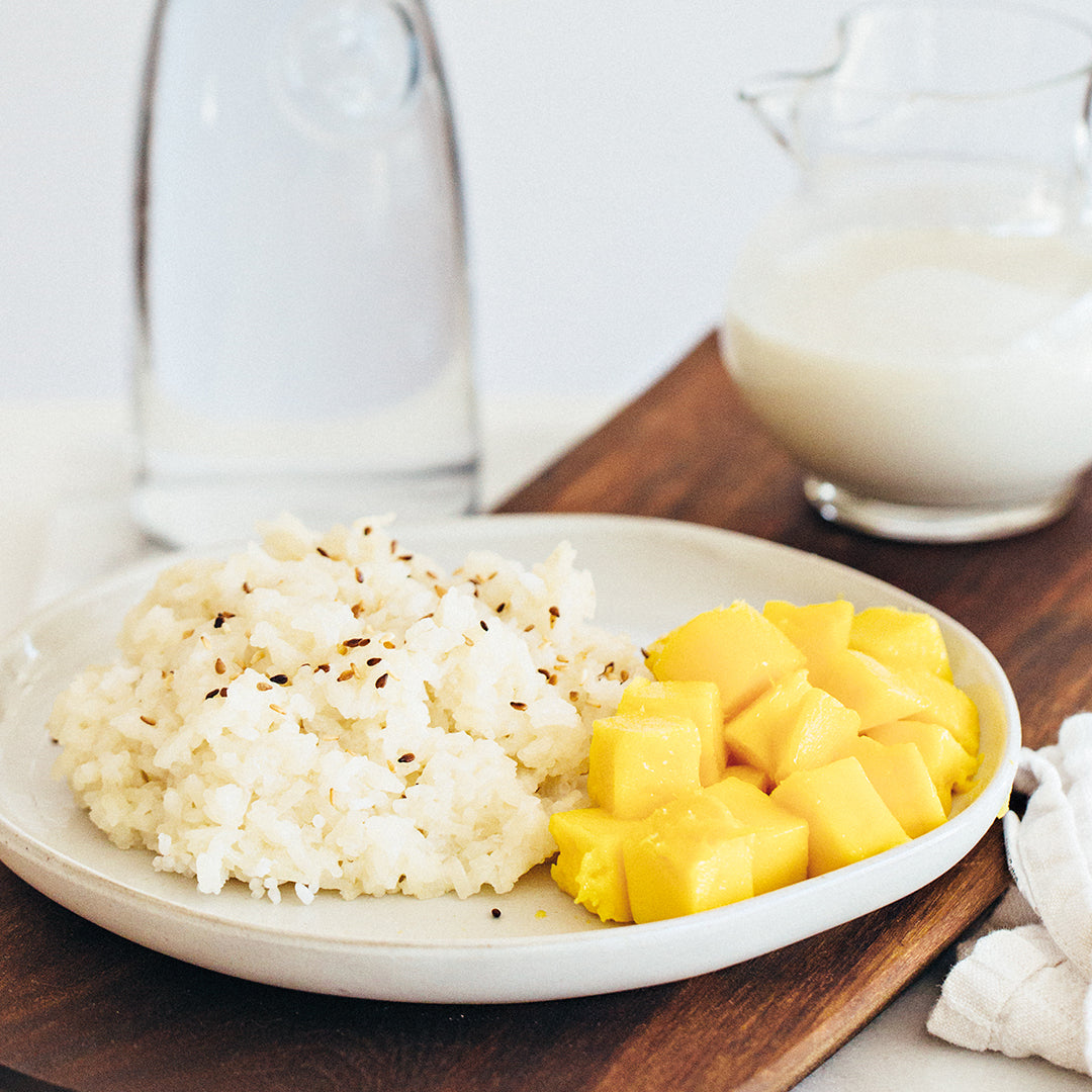 Sweet Sticky Rice with Fresh Mango Instant Pot